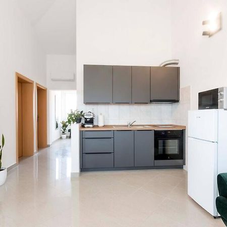 Cozy Apartment With Private Parking Medolino Esterno foto