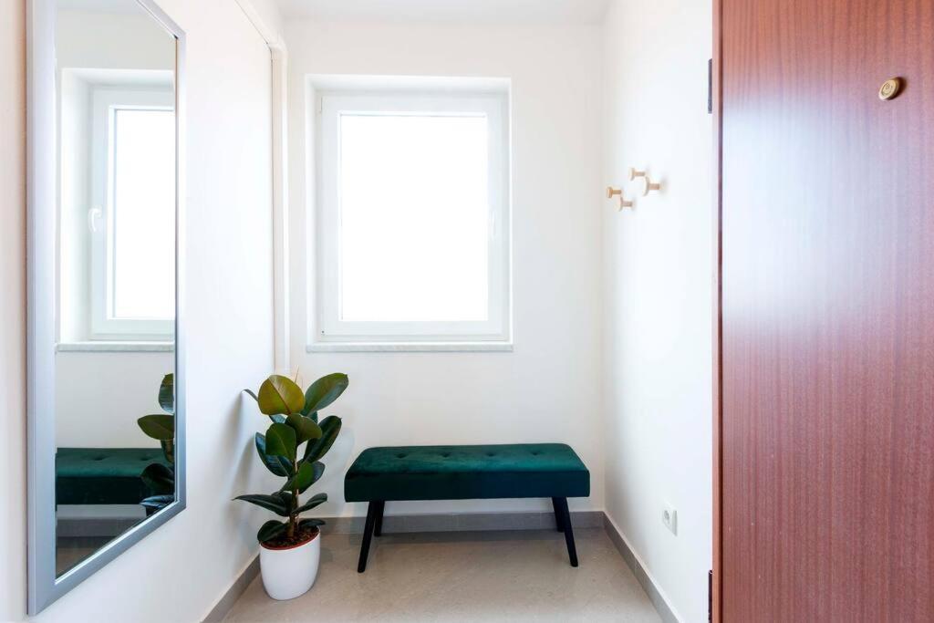 Cozy Apartment With Private Parking Medolino Esterno foto
