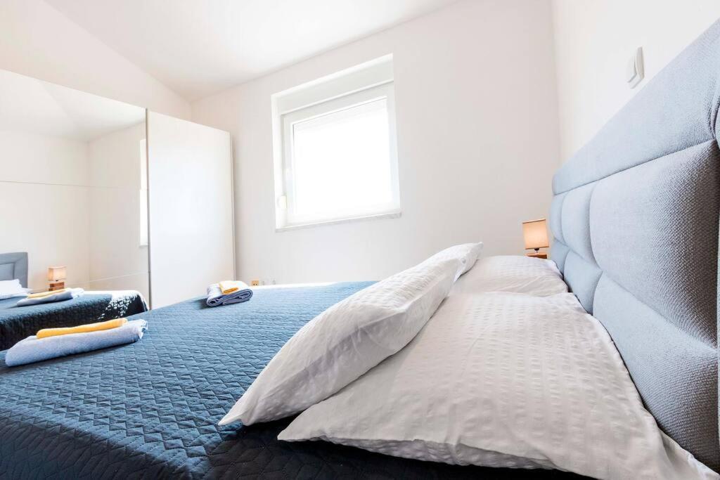Cozy Apartment With Private Parking Medolino Esterno foto
